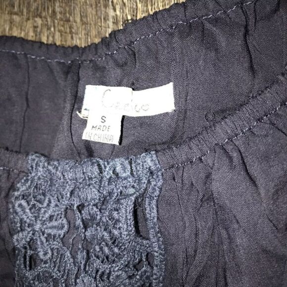 Cecico Women’s Off Shoulder Blouse - Picture 2 of 3